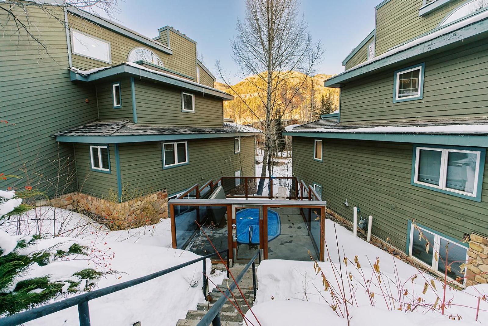 Riverside C03 Walk To Gondola Hot Tubs - 2 Bedroom 2 Ba Sleeps 6