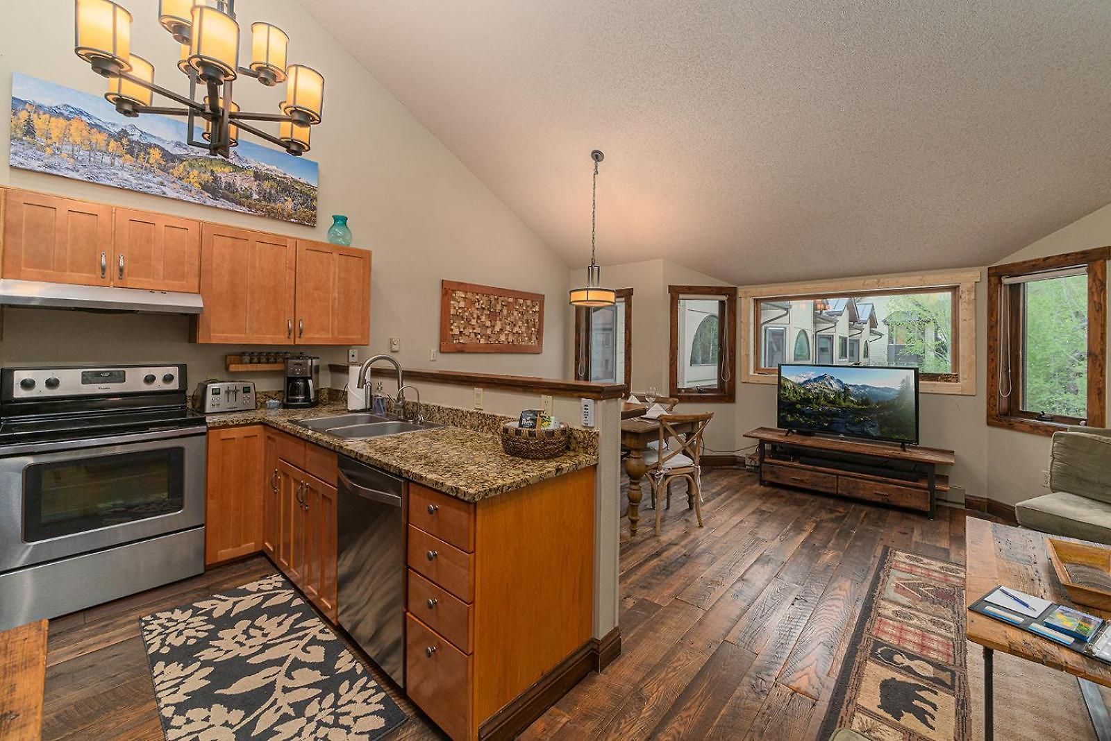 Lulu 6p Liftside Walk To Gondola 2bd Loft 2ba Sleeps 6 Telluride