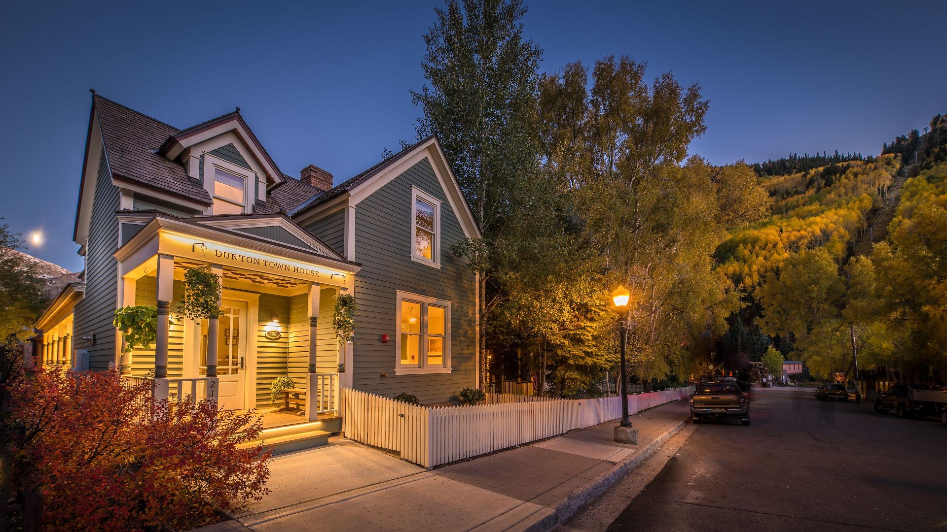 Dunton Town House Inn