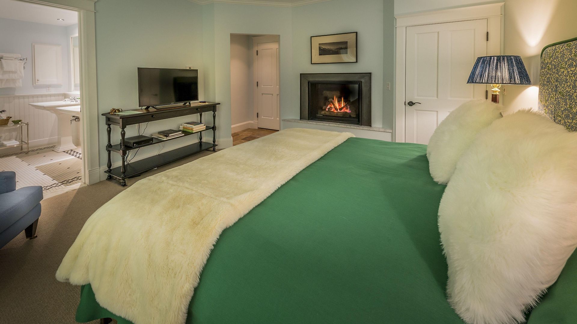 Dunton Town House Inn 5*