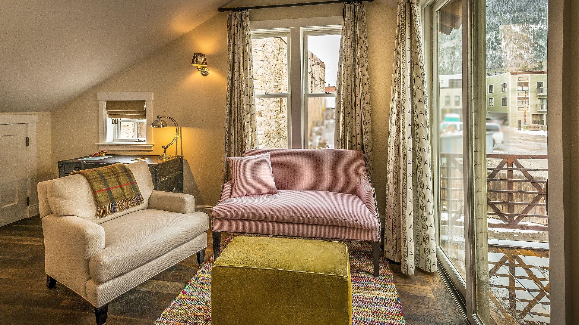 Dunton Town House Inn
