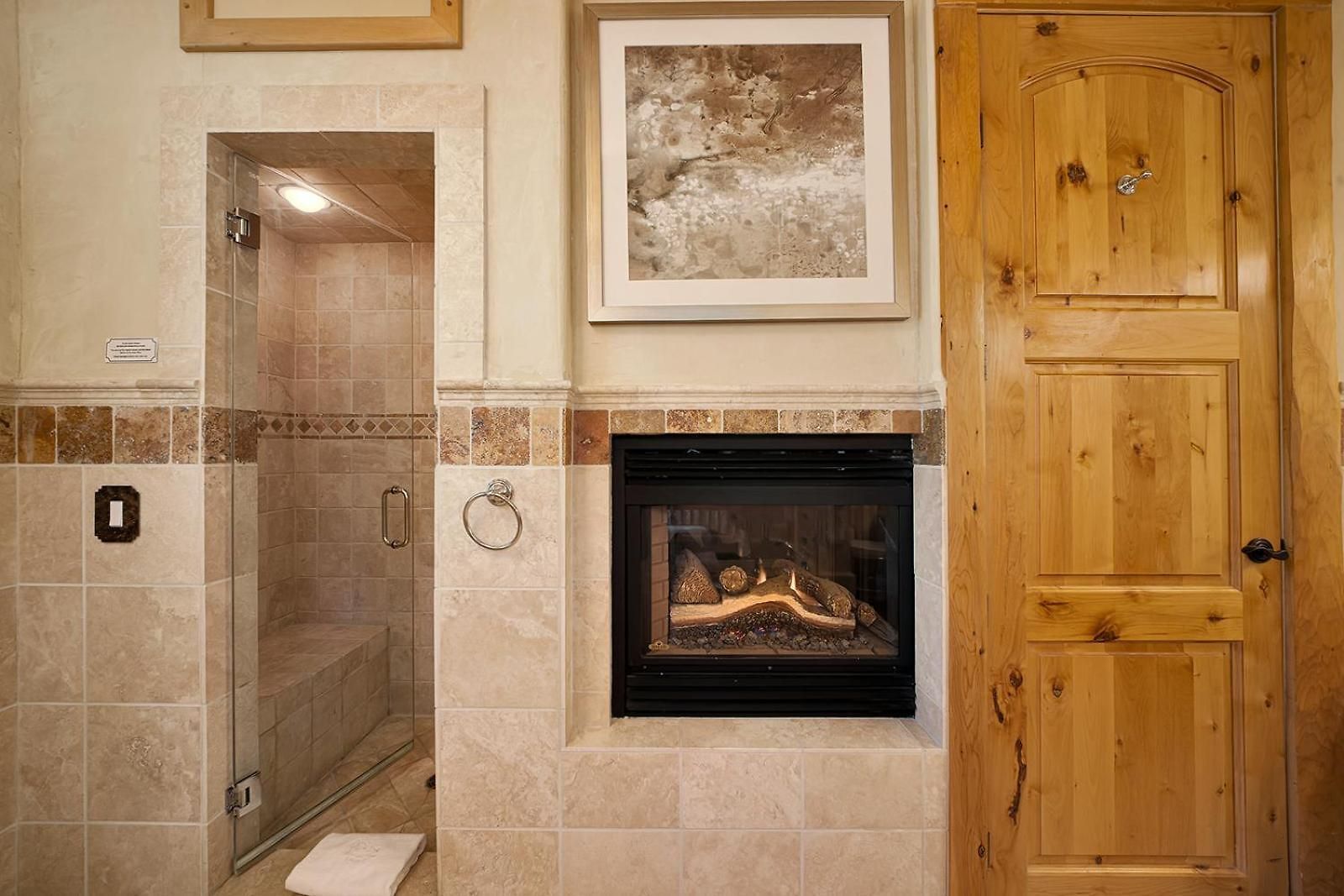Mountain View 2 Ski-in Private Hot Tub 4br 4.5ba Sleeps 8 *