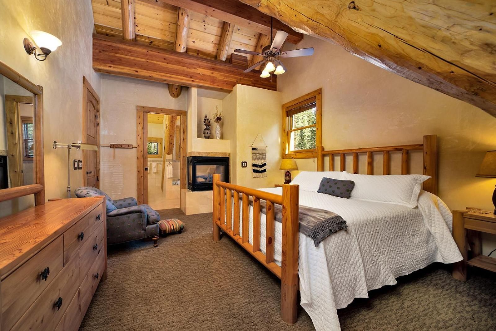 Mountain View 2 Ski-in Private Hot Tub 4br 4.5ba Sleeps 8 Holiday home *