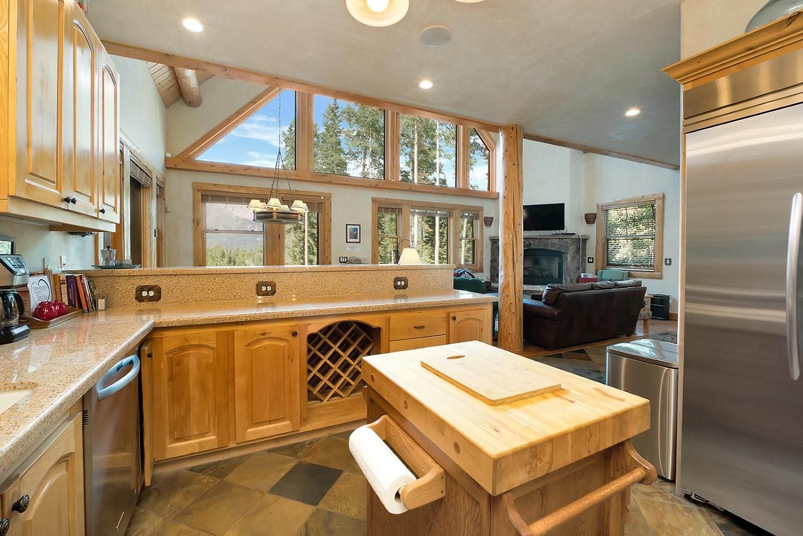 Holiday home Mountain View 2 Ski-in Private Hot Tub 4br 4.5ba Sleeps 8