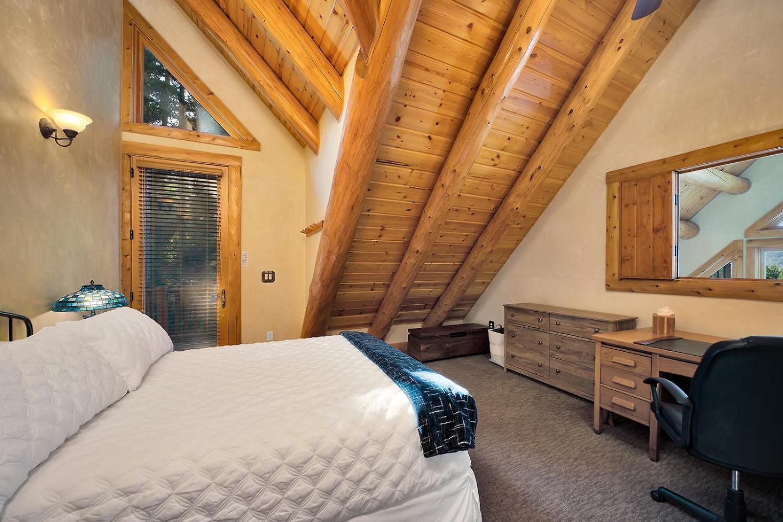 Mountain View 2 Ski-in Private Hot Tub 4br 4.5ba Sleeps 8 *