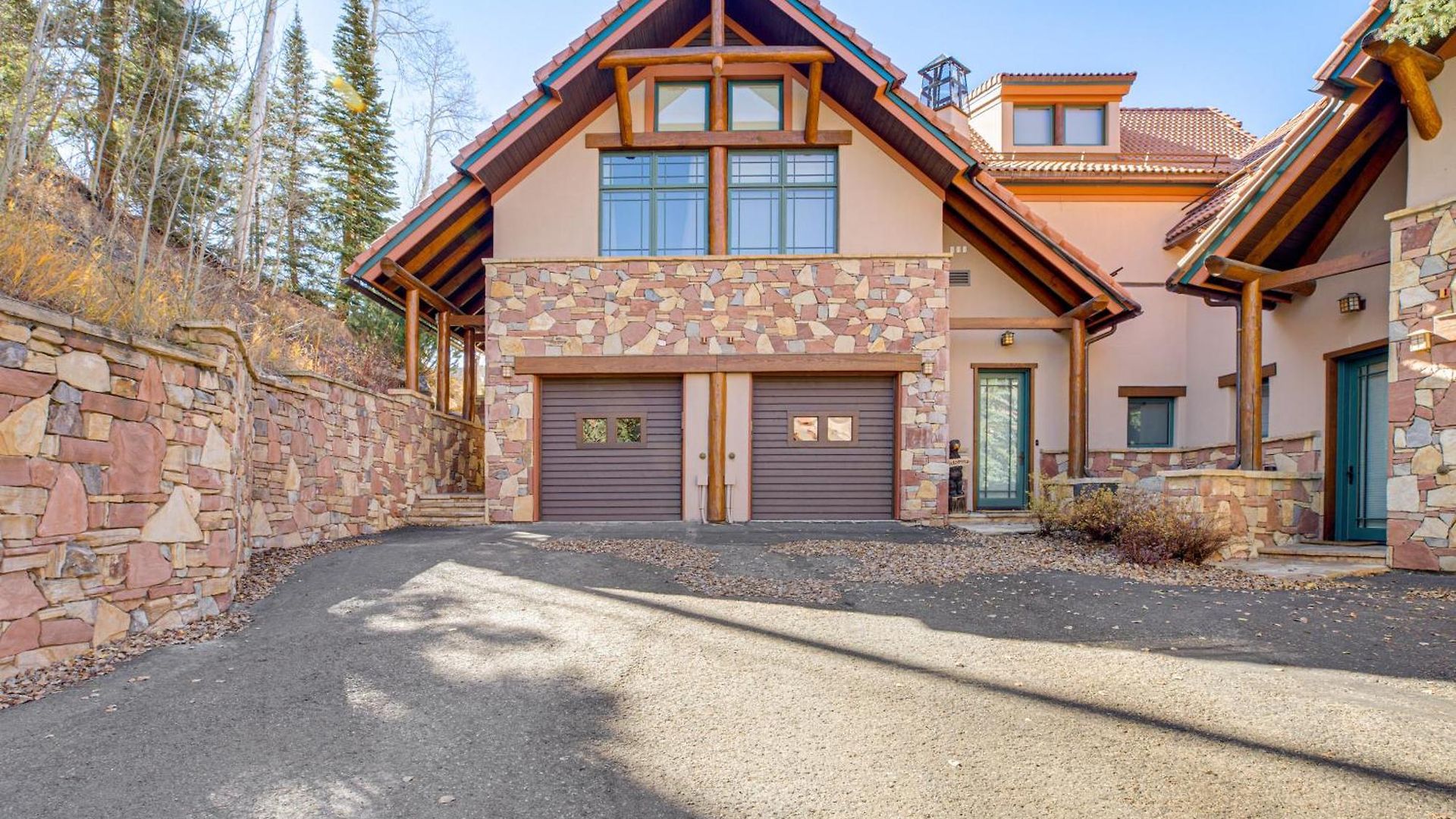 Luxurious Ski-in/ski-out Mountain Escape Telluride