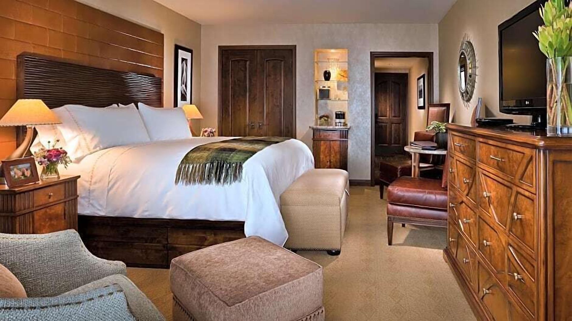 Hotel Madeline And Residences
