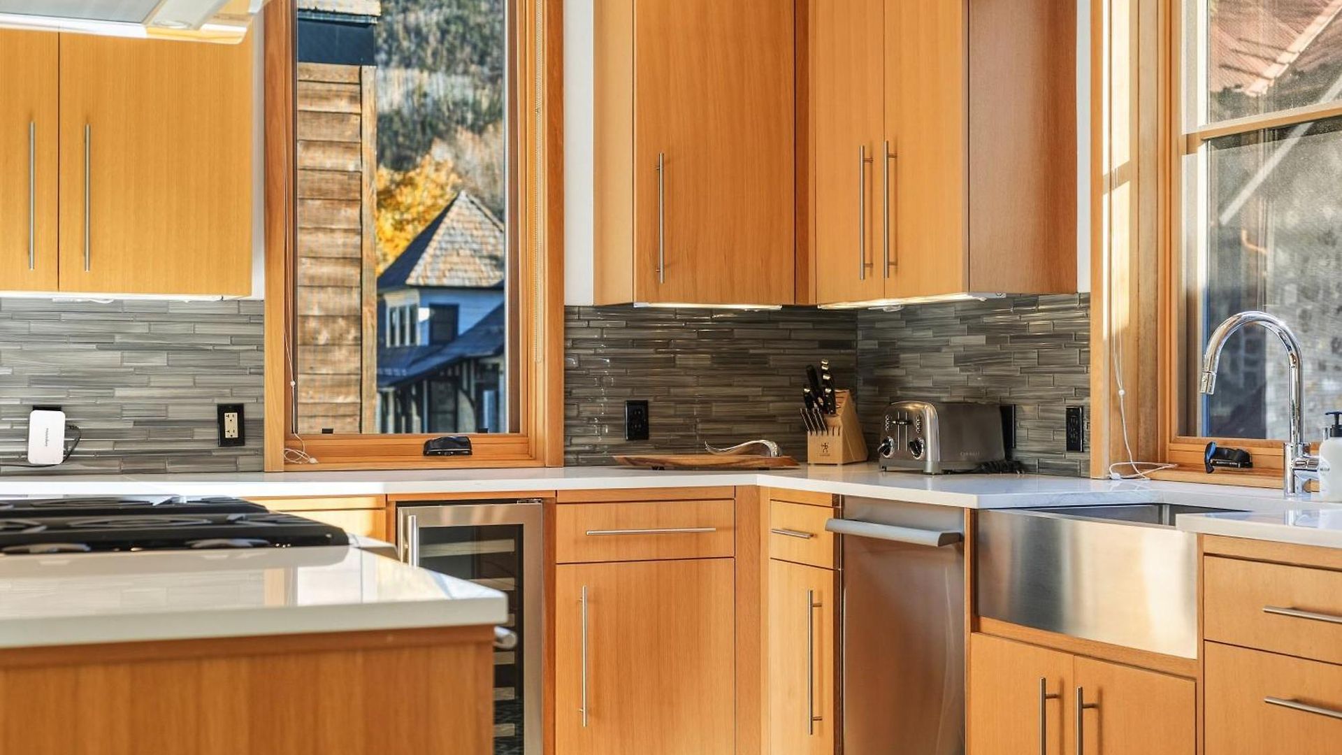 Depot Luxury Townhome: Rooftop Hot Tub & Gondola Access * Telluride