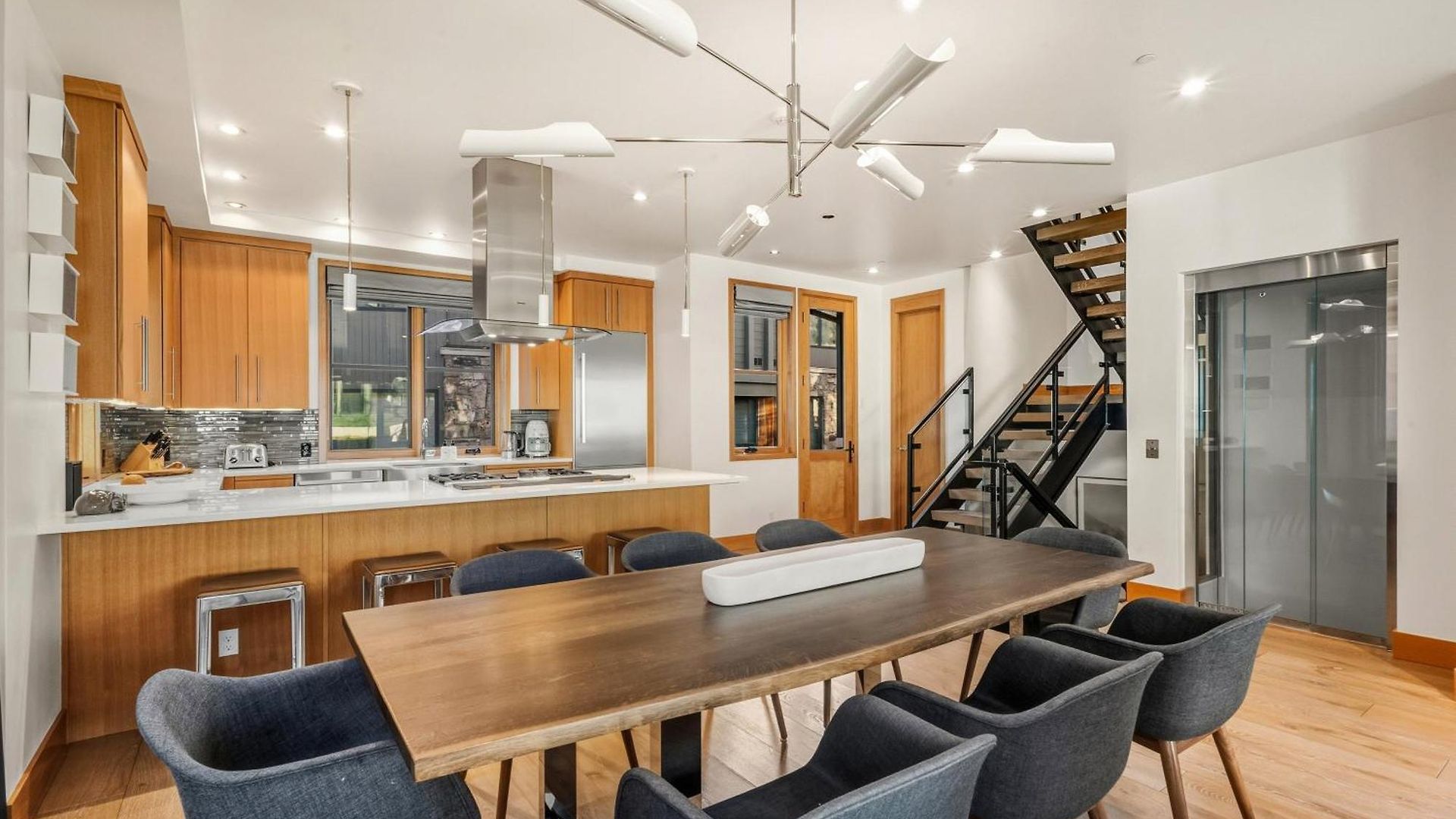 Depot Luxury Townhome: Rooftop Hot Tub & Gondola Access Holiday home *