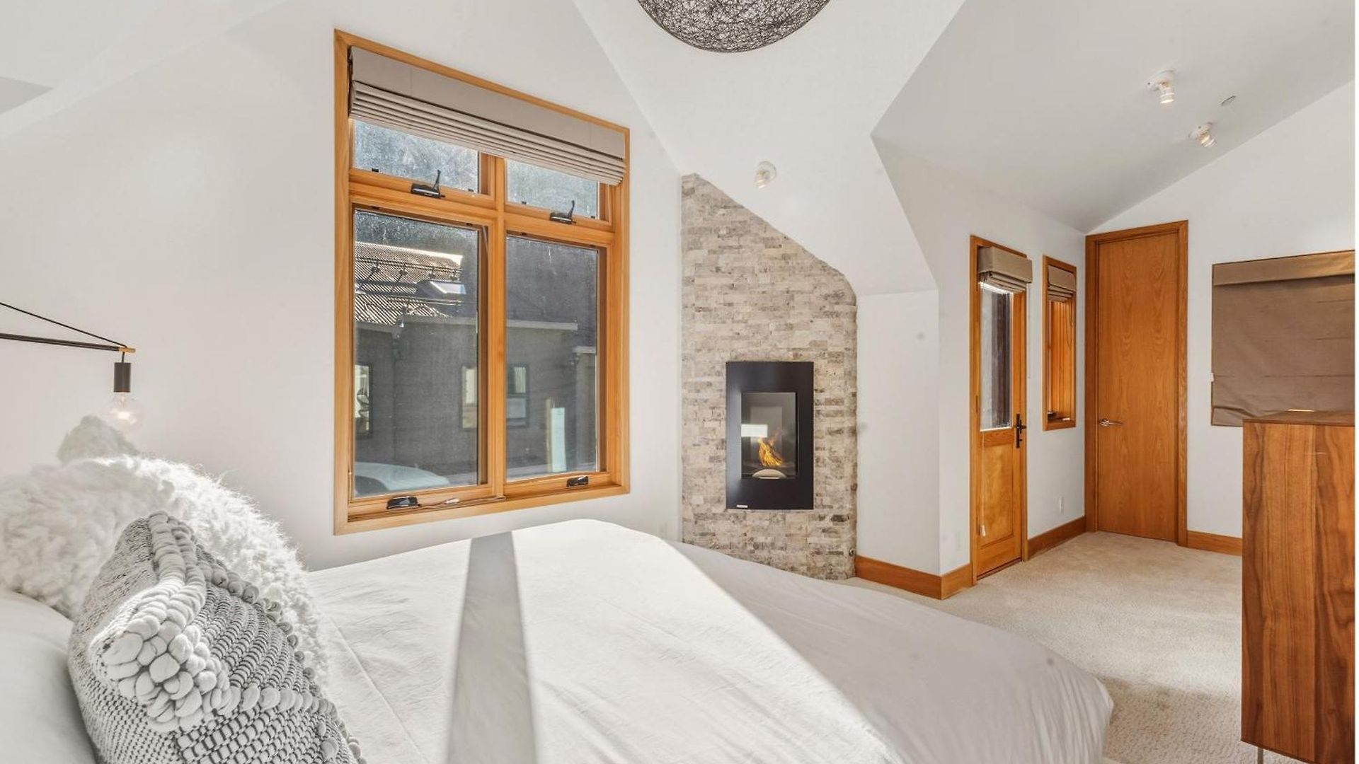 Depot Luxury Townhome: Rooftop Hot Tub & Gondola Access Holiday home *