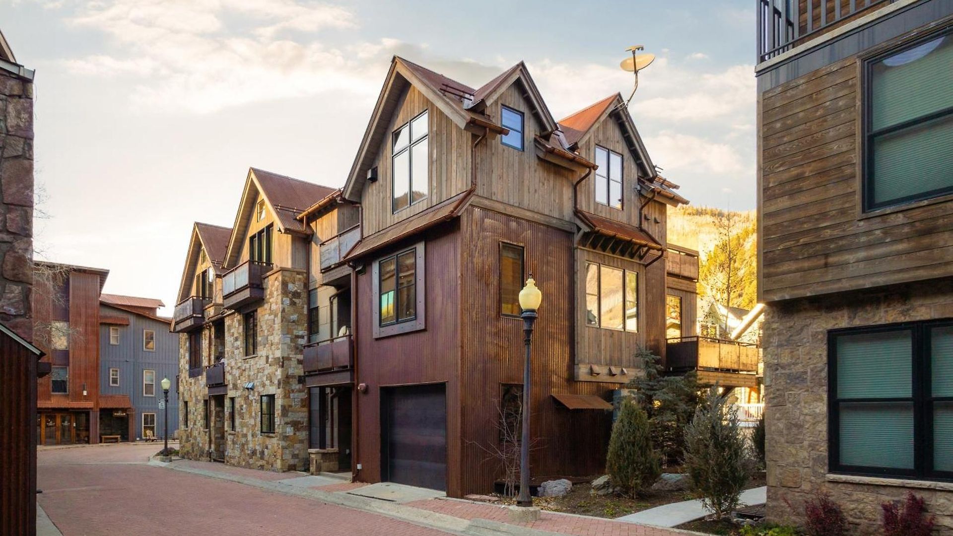 Depot Luxury Townhome: Rooftop Hot Tub & Gondola Access Telluride