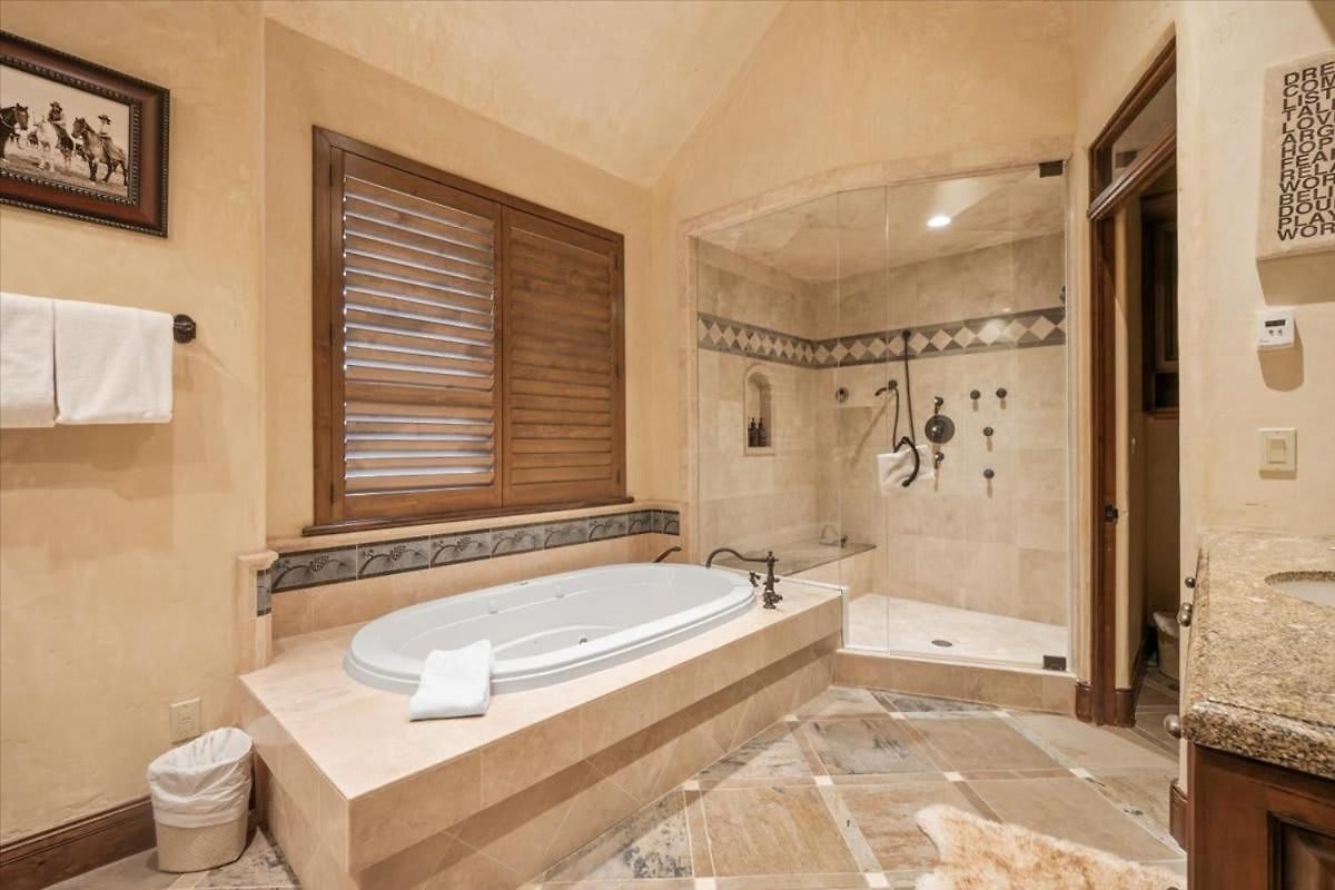 Luxury Retreat Hot Tub And Mountain View