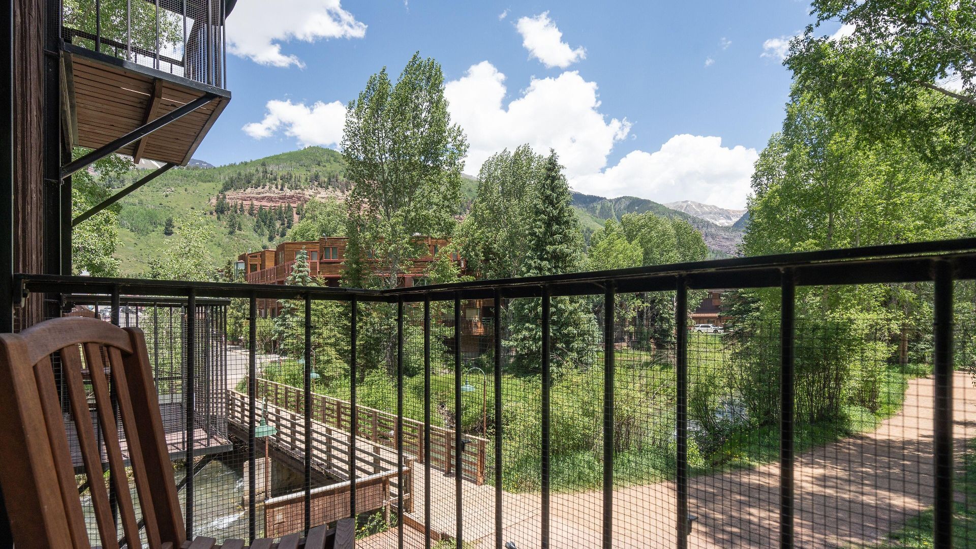 Manitou 6 By Alpine Hotel *