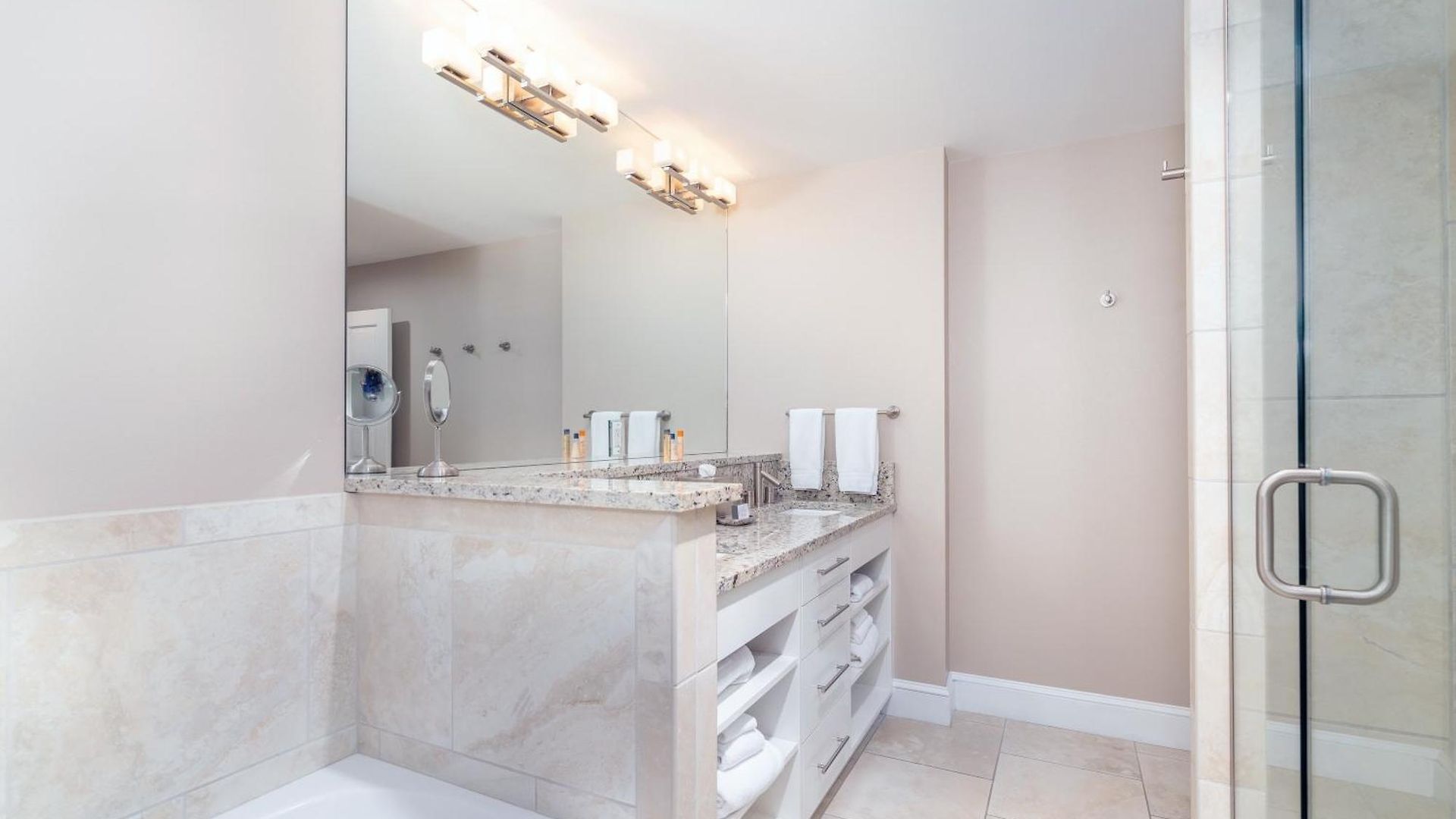 Apartment River Club 106