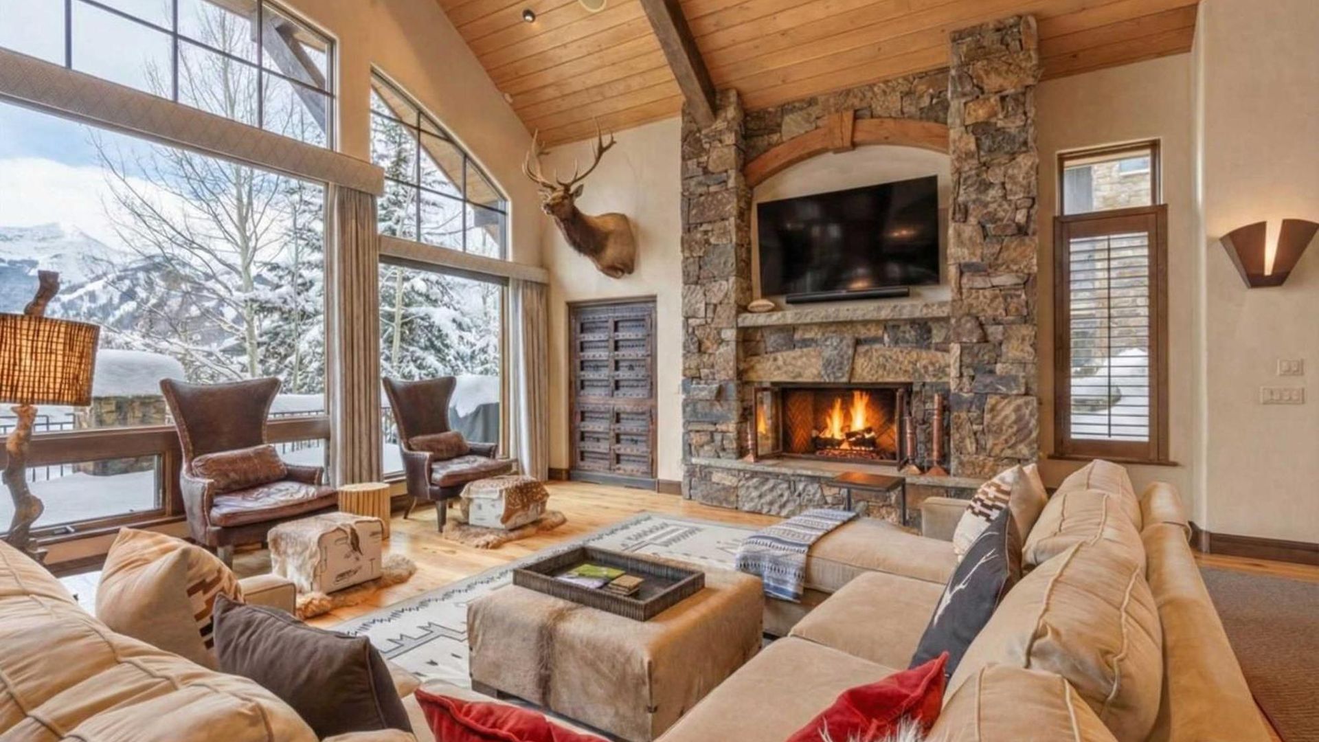 Holiday home Luxury Retreat Hot Tub And Mountain View