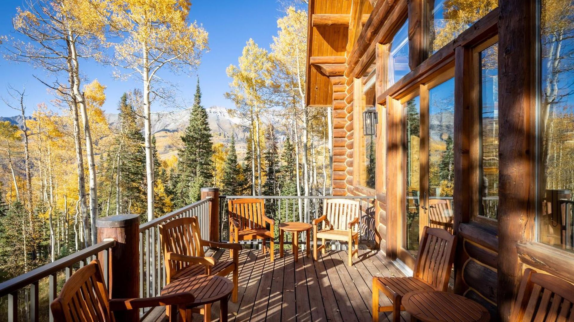 Villa Bear - Modern Log At Easy Ski-in-out Location