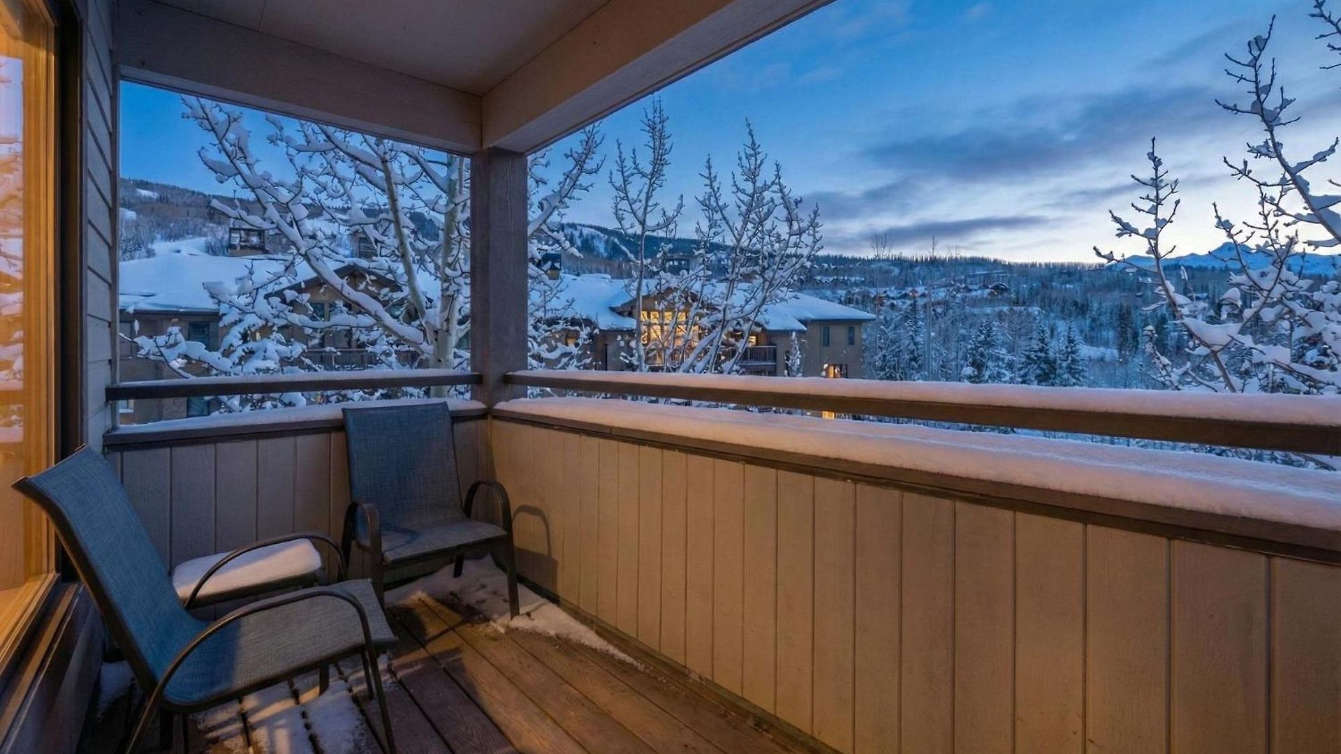 In Out With Hot Tub And Mountain View Holiday home
