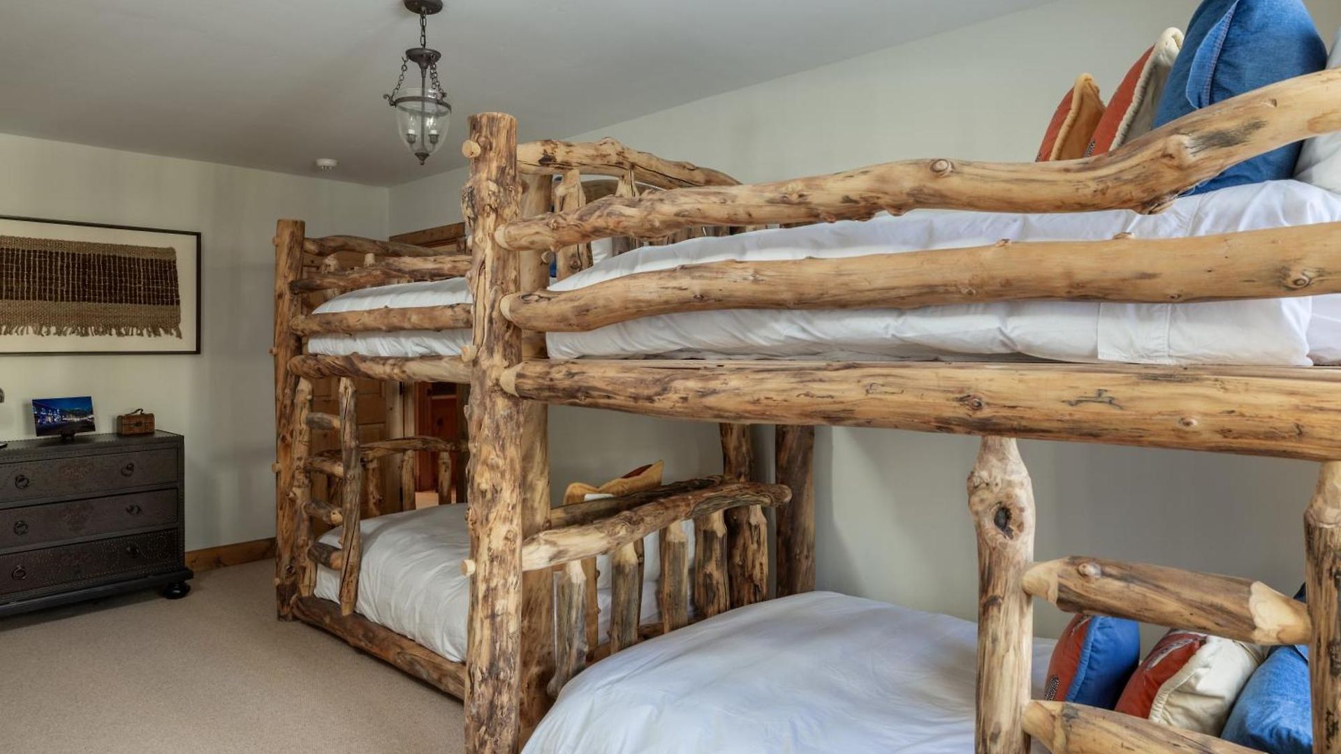 Villa Bear - Modern Log At Easy Ski-in-out Location Telluride