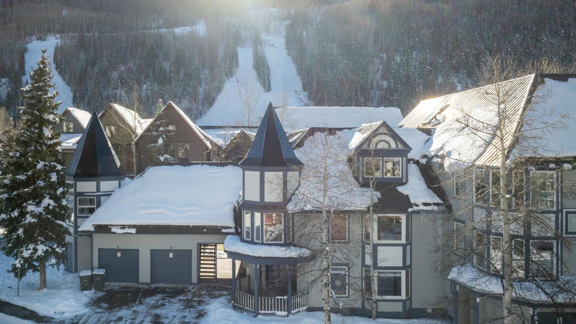 Apartment Smuggler Mine - Modern Pet Friendly Retreat Near Slopes