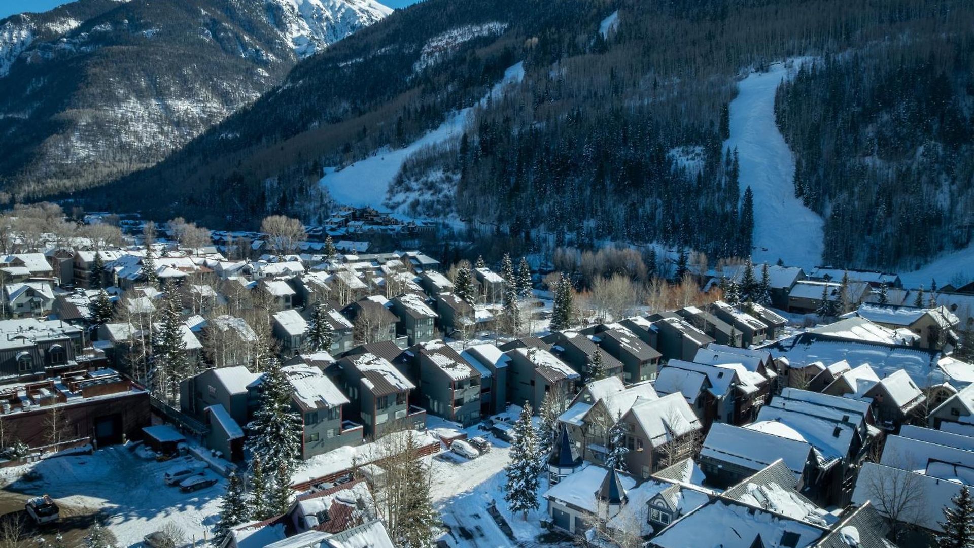 Smuggler Mine - Modern Pet Friendly Retreat Near Slopes Apartment *