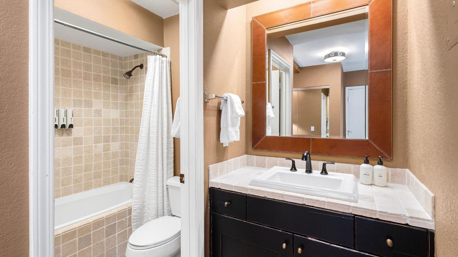 Trip Value! Walk Everywhere, Hot Tub, Floor Apartment Telluride