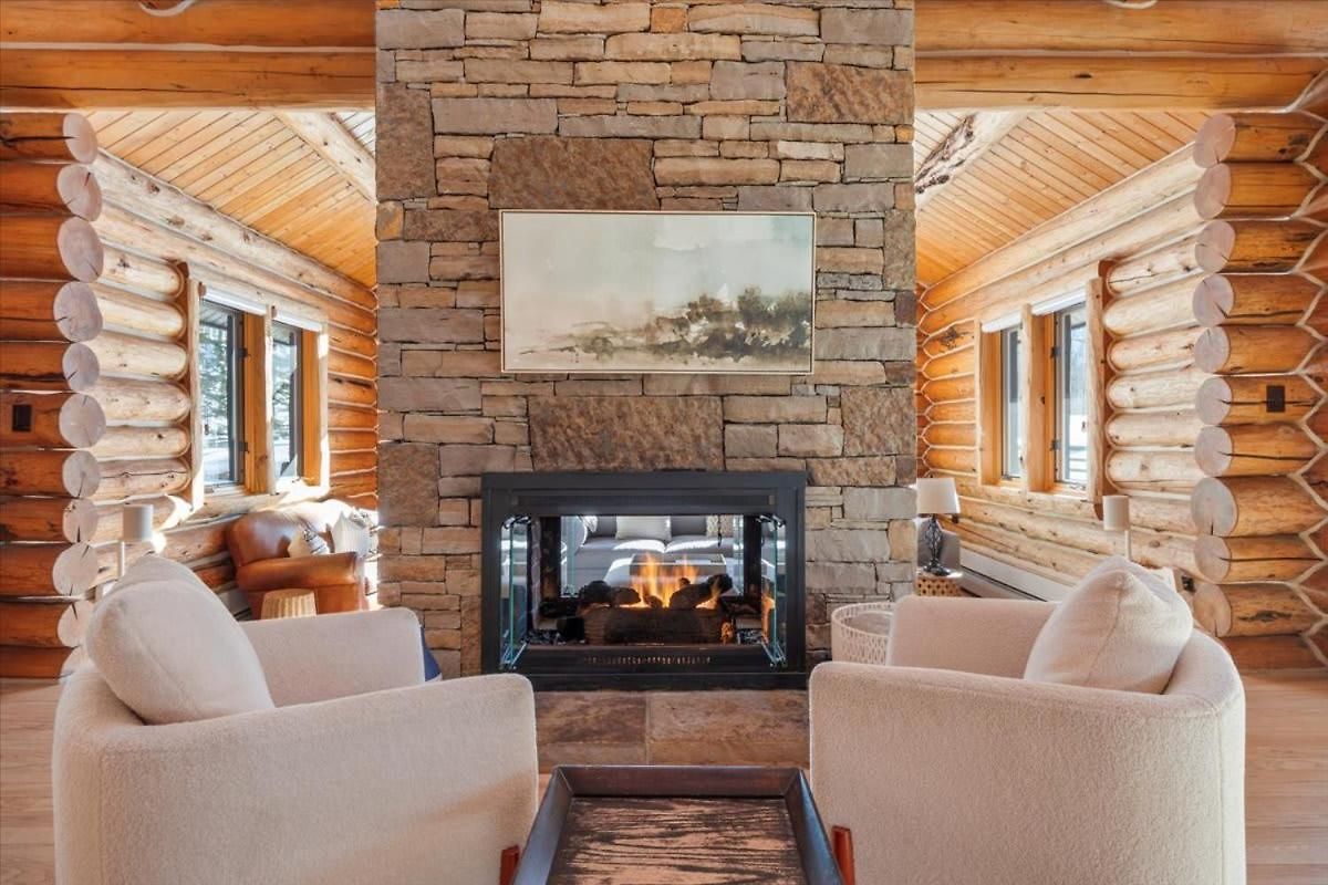 Scenic Escape - Private Deck Designer Interiors