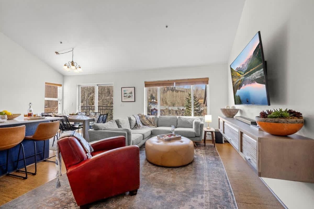 Holiday home Mountain Village Escape - Walk To Slopes & Views