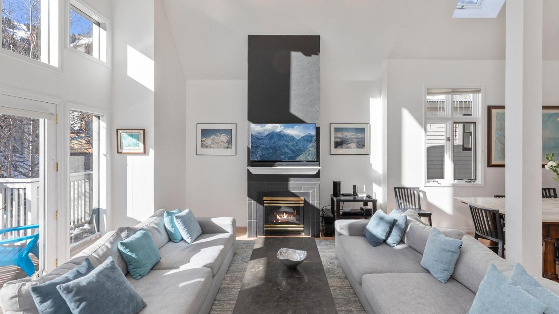 445 West Depot - Elevated Comfort Villa