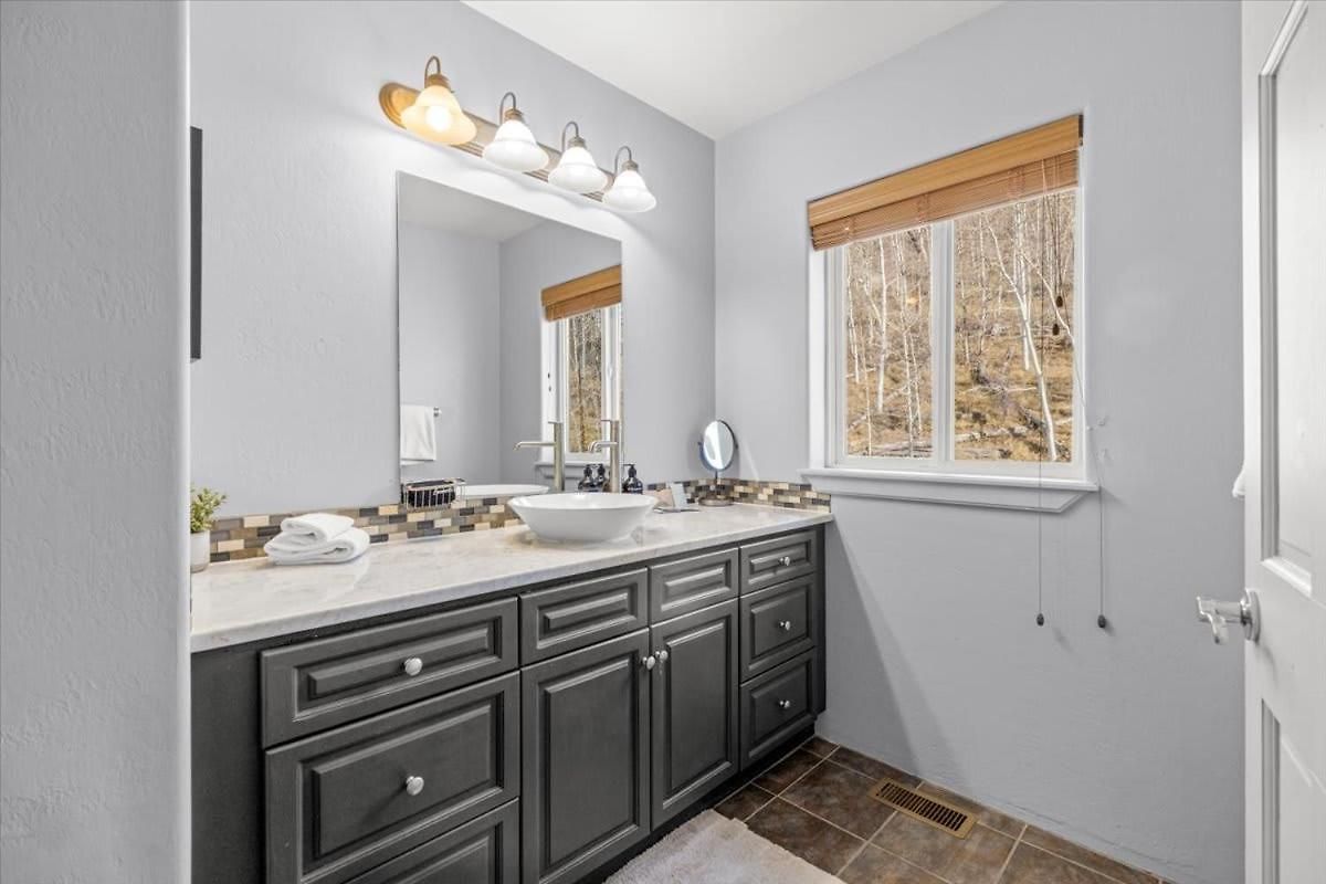 Mountain Village Escape - Walk To Slopes & Views Holiday home Telluride