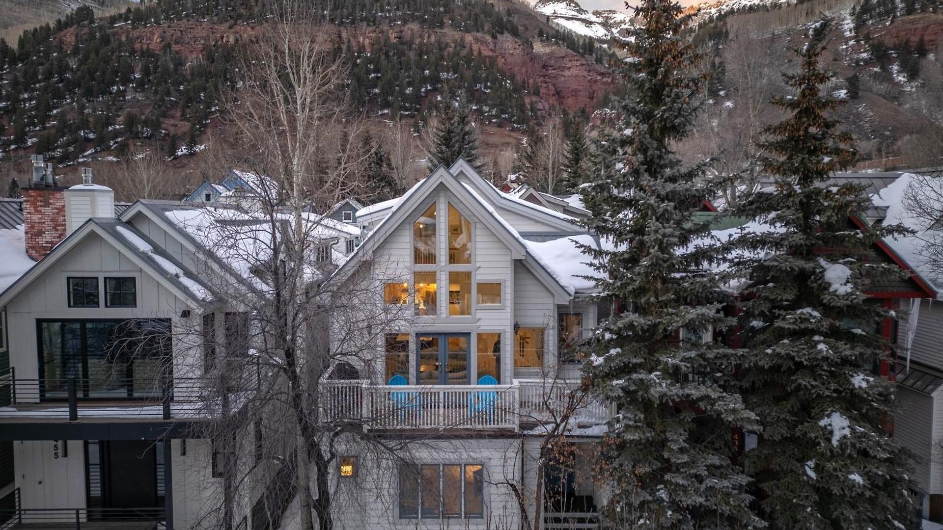 Villa 445 West Depot - Elevated Comfort