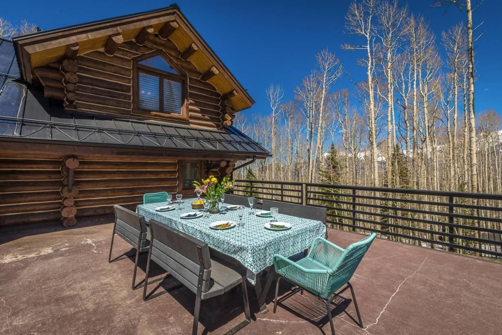 Scenic Escape - Private Deck Designer Interiors Holiday home *