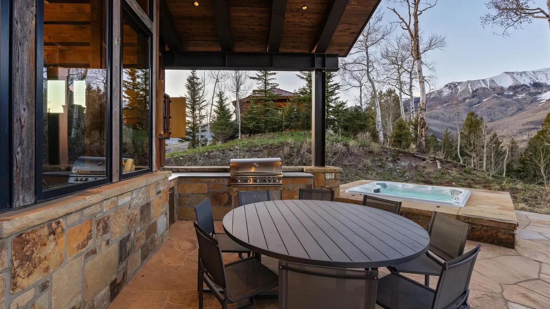 Holiday home Ridge - Hot Tub, Fire Pit & Mountain View