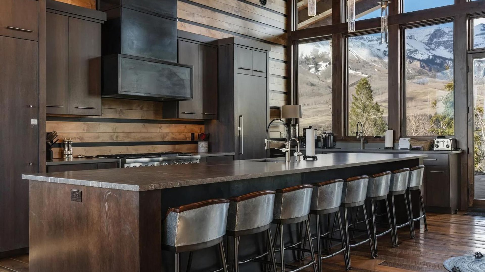 Ridge - Hot Tub, Fire Pit & Mountain View *