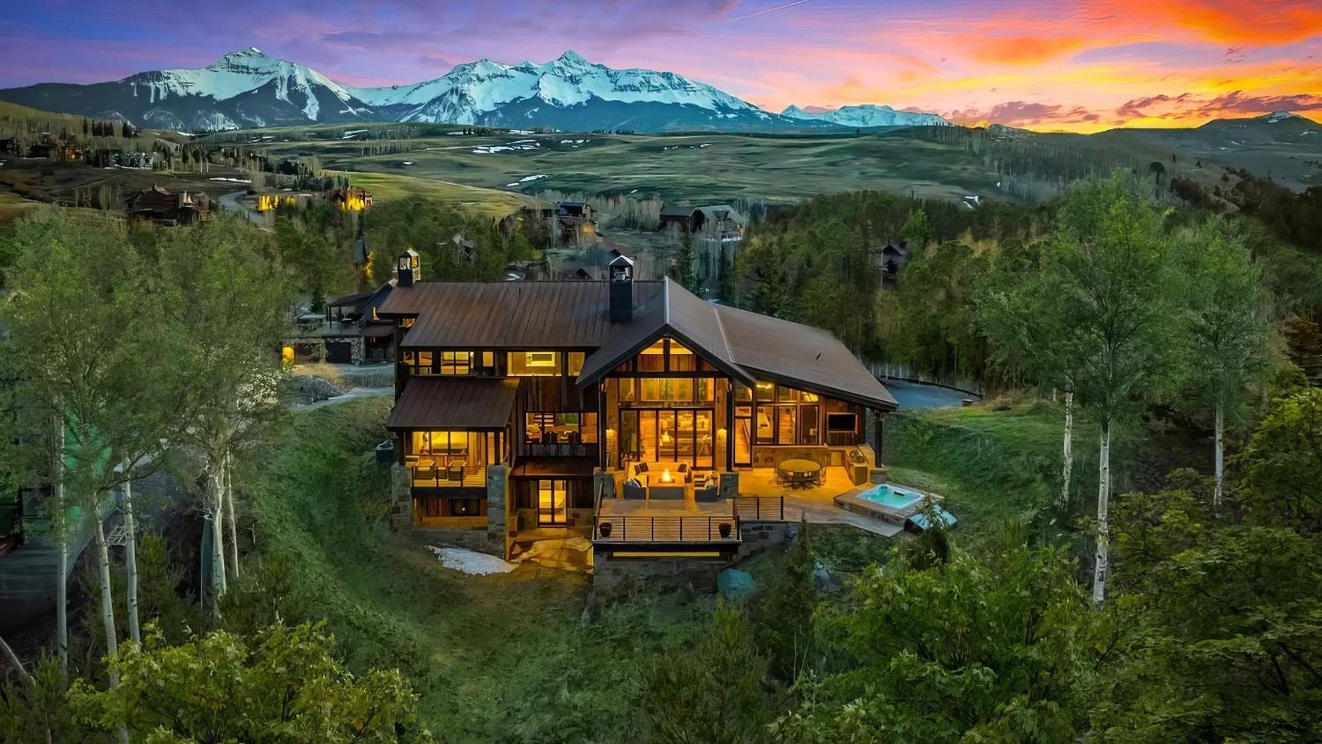 Holiday home Ridge - Hot Tub, Fire Pit & Mountain View