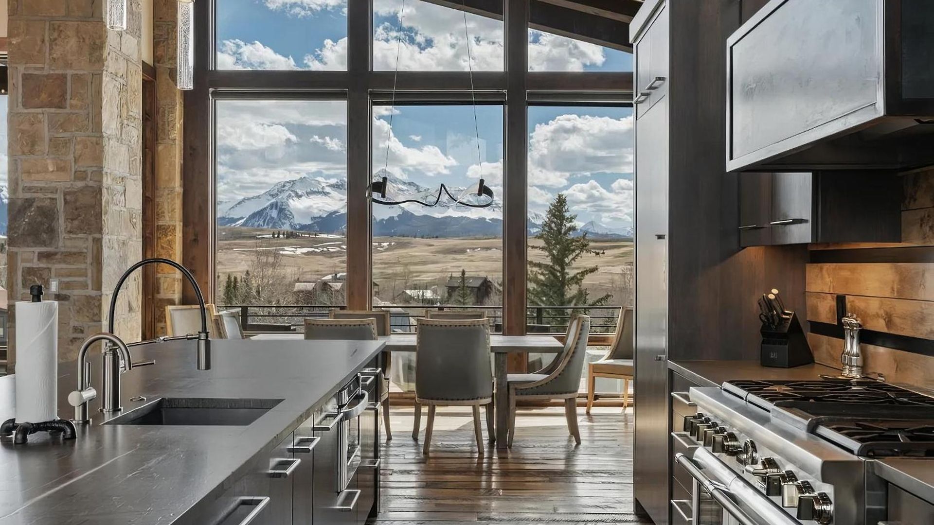 Ridge - Hot Tub, Fire Pit & Mountain View