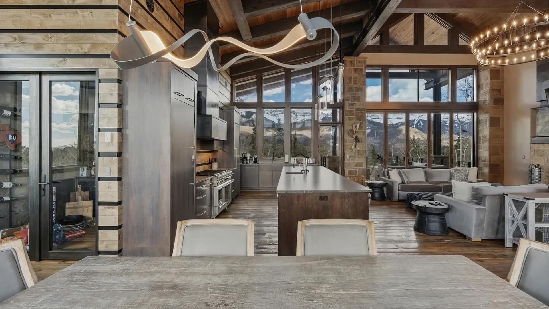 Ridge - Hot Tub, Fire Pit & Mountain View *