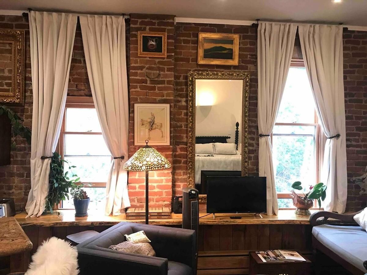 Main Street Glorious Penthouse