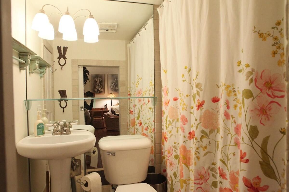 Main Street Glorious Penthouse Apartment