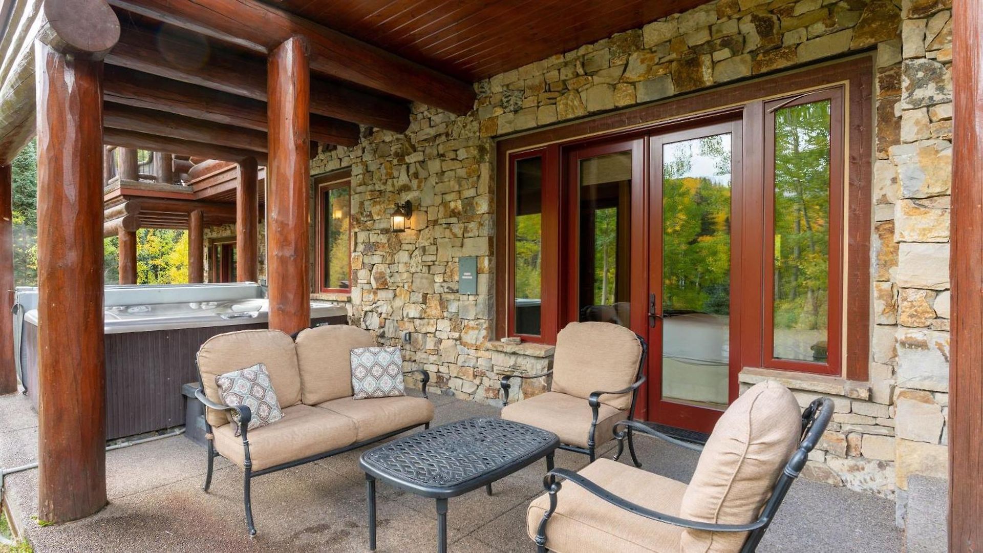 Townhome On The Creek 135 By Avantstay *