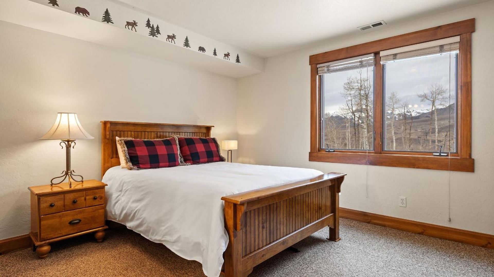 Russell By Avantstay Holiday home *