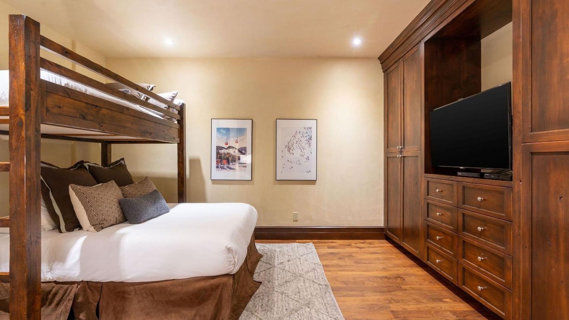 Townhome On The Creek 135 By Avantstay Holiday home