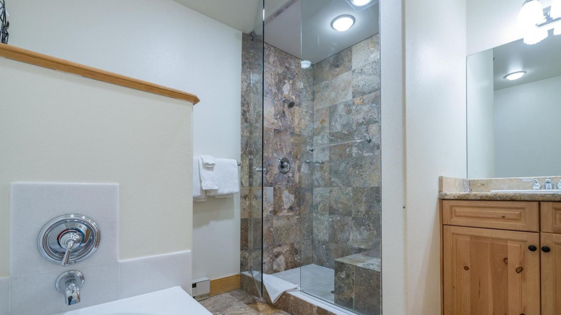 Hotel Bear Creek 305b *
