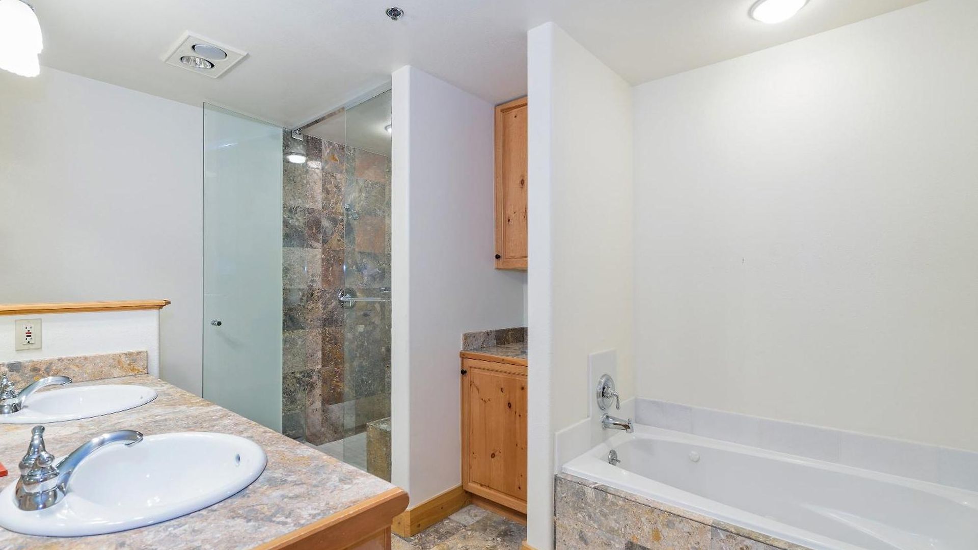 Hotel Bear Creek 110b *