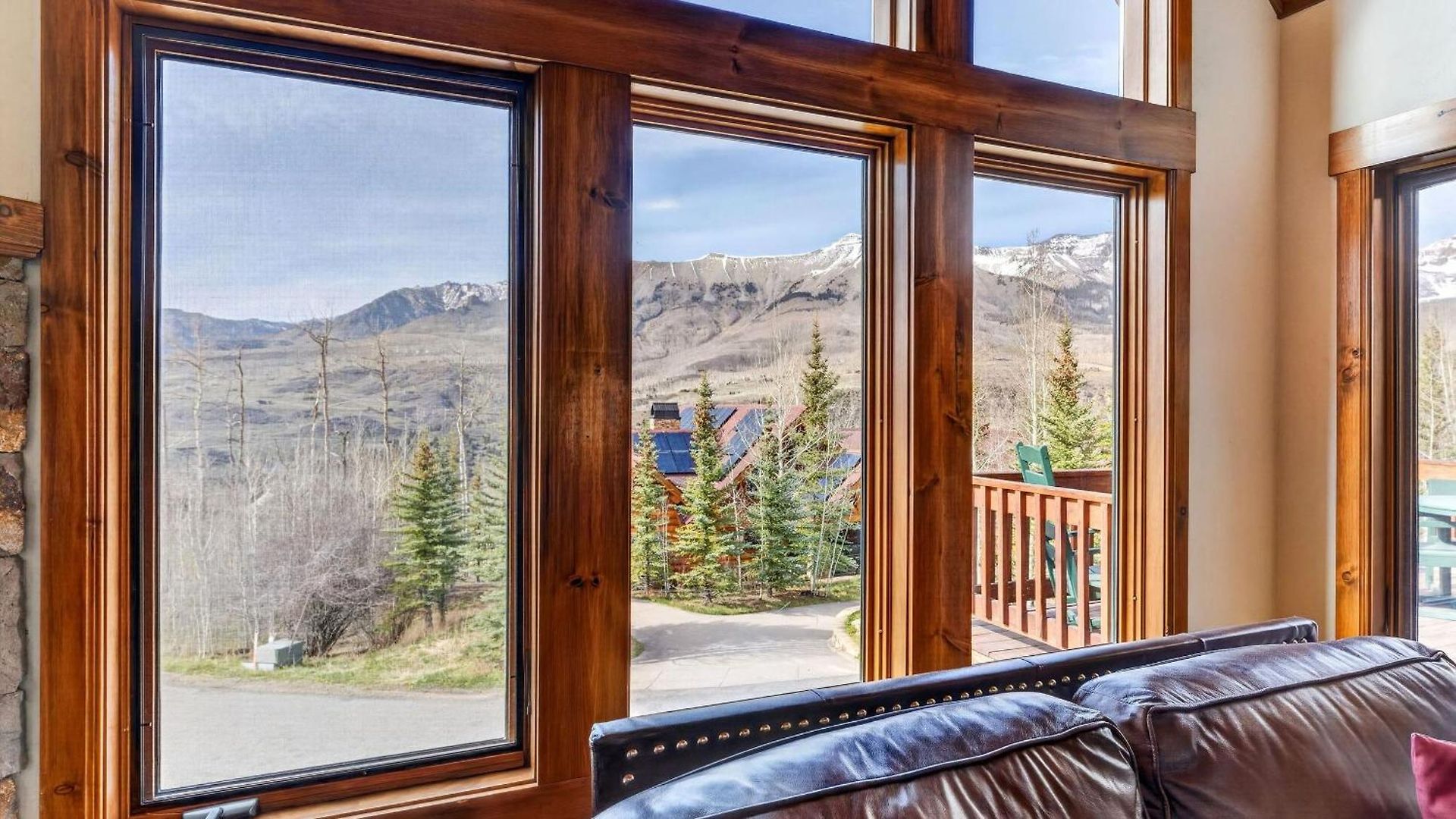 Russell By Avantstay Holiday home