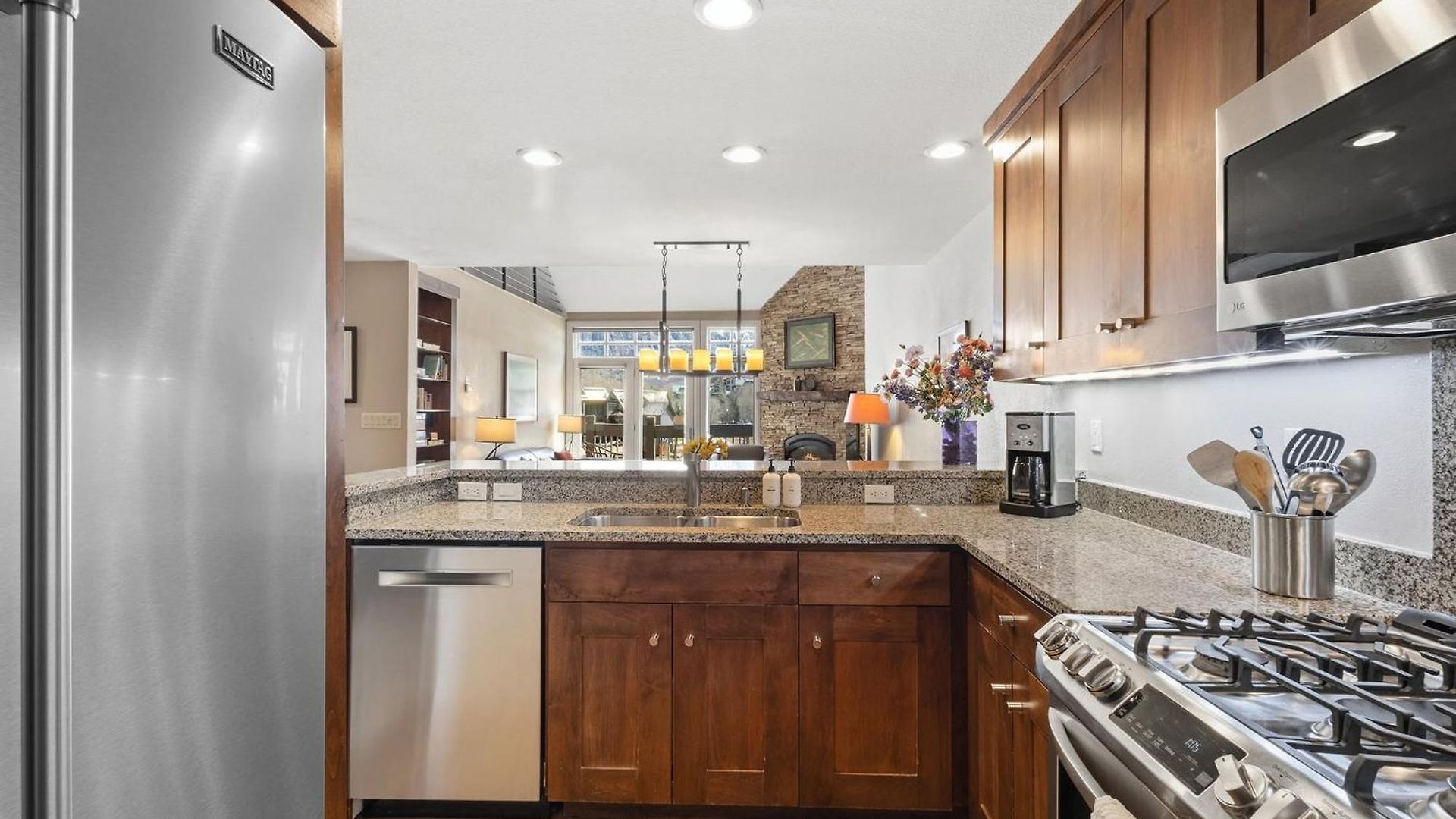 Apartment Slopeside Paradise Penthouse At Lift 7, Views, Fireplace, Deck, Hot Tub Telluride