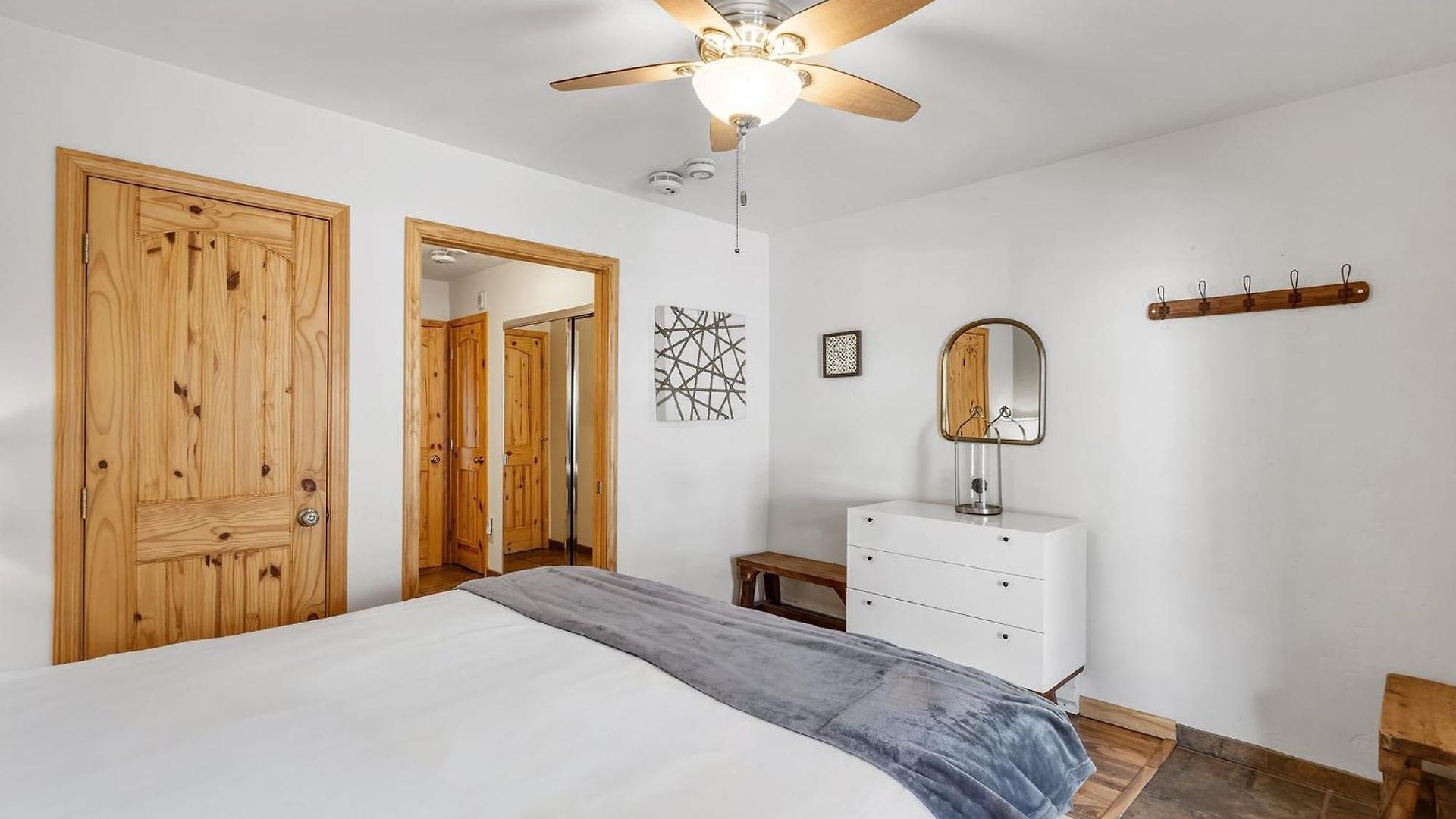 Apartment Modern Comfort On River Trail - Mountain Views, Hot Tub