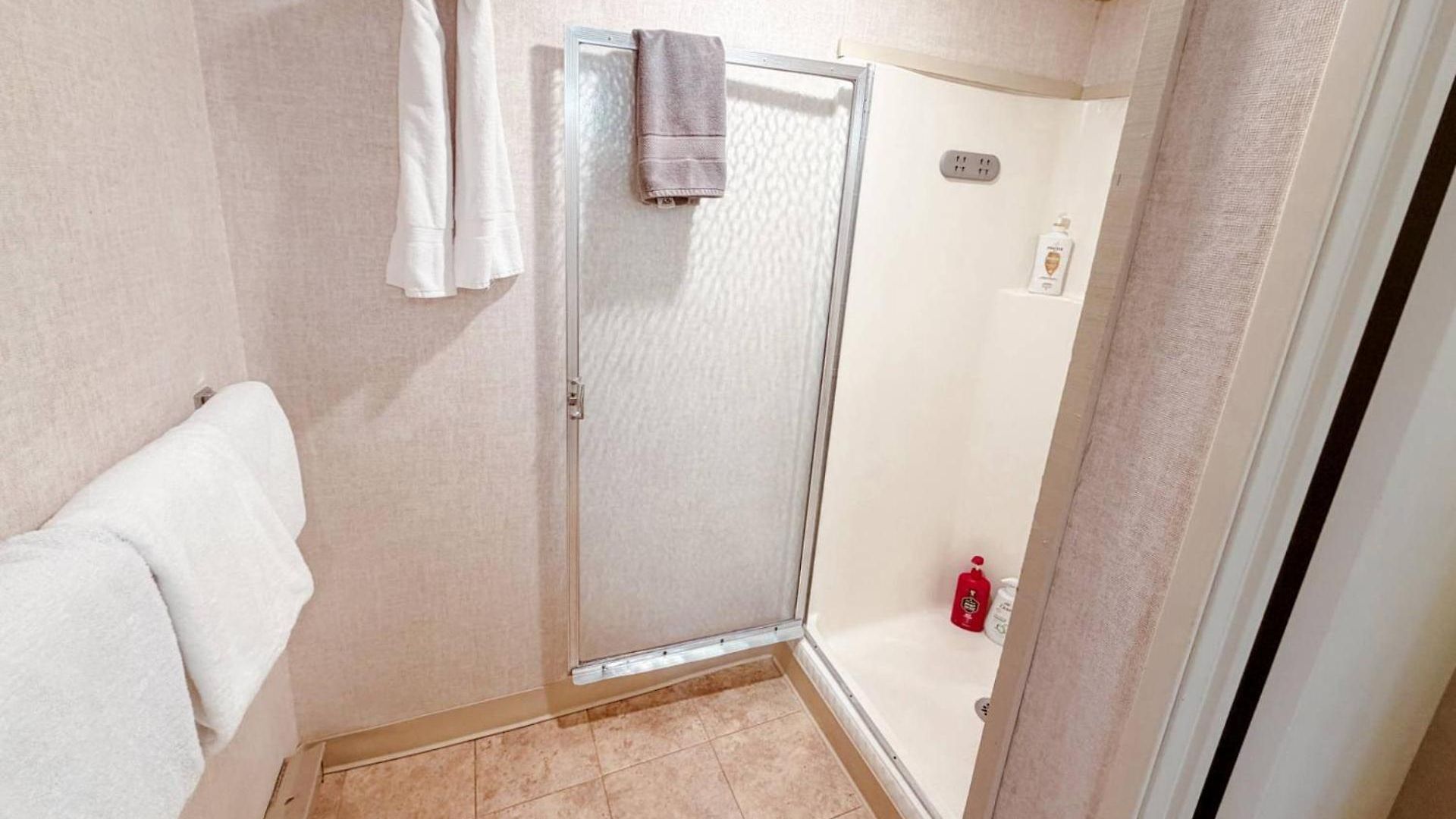 So Davis St 333 Unit #414 ~ Mountaineer Holiday home