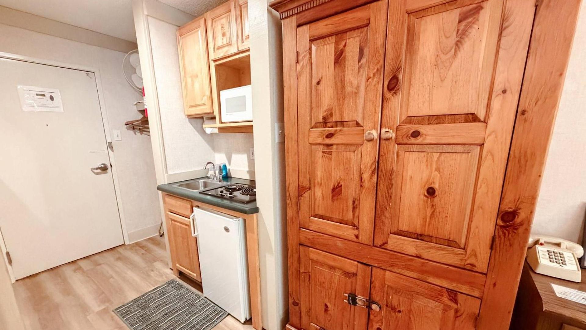 So Davis St 333 Unit #414 ~ Mountaineer *