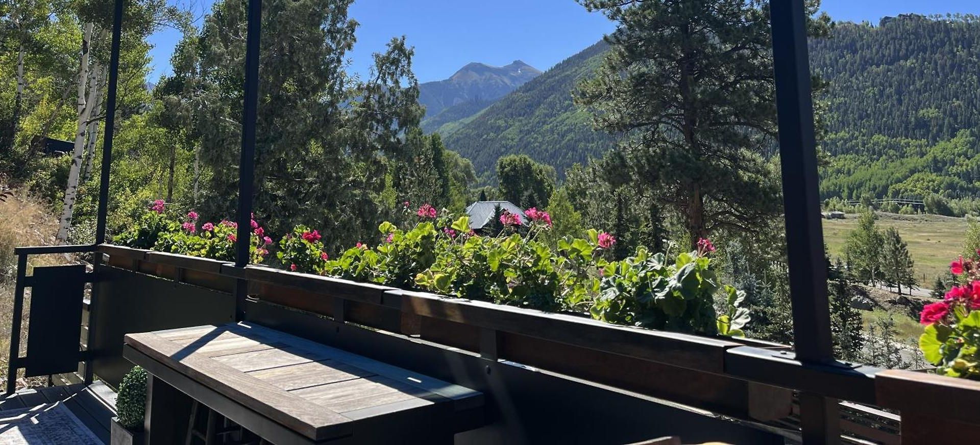 Basecamp At Valley Floor - Views And Wildlife! *