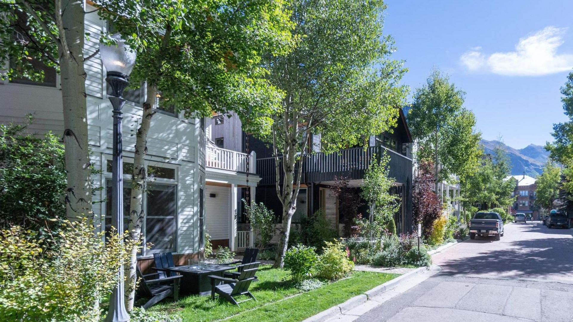 425 Depot Ave Holiday home